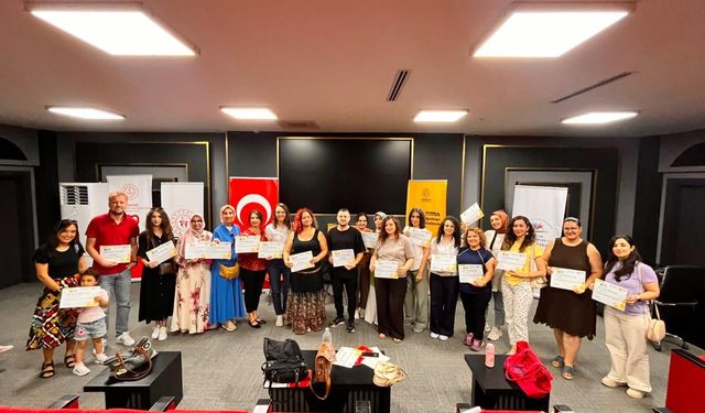 Balıkesir’de öğretmenlerden müzik dolu kapanış gecesi