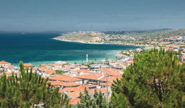 Yeni Foça’yı solladı! İzmir'e 1 saat uzaklıkta, rüzgar sörfü tutkunlarının yeni rotası!