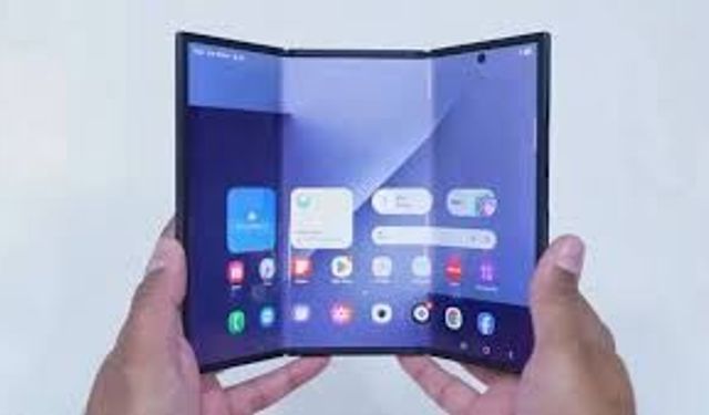 Katlanabilir Ekran Nedir? Yeni Nesil Panel Teknolojisi