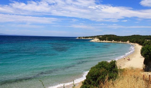 Ne Çeşme ne de Foça! Ege'nin saklı cenneti göreni büyülüyor: Turkuaz deniziyle adeta Maldivler'i andırıyor