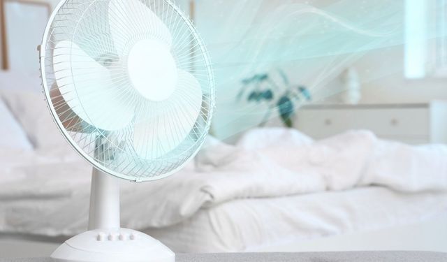 Vantilatörü klimaya dönüştüren o basit yöntem! Tek bir malzemeyle daha serin hava mümkün