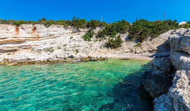 İzmir'e yarım saat uzakta, Küçükbahçe Köyü’nün yakınlarında eşsiz cennet! Gün doğumu ve gün batımı bambaşka yaşanıyor