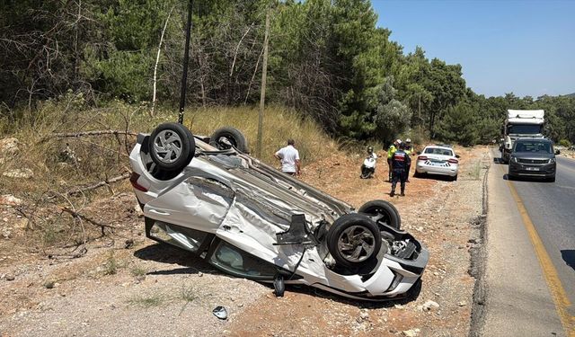 Bodrum'da feci çarpışma! Otomobil takla attı
