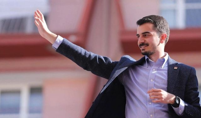 Son Dakika: Çankaya Belediye Başkanı Hüseyin Can Güner havalimanında gözaltına alındı