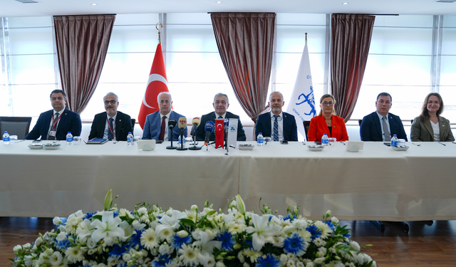 Dokuz Eylül Üniversitesinden iki yeni program! Havacılık ve İngilizce Tıp için ilk öğrenciler alınacak