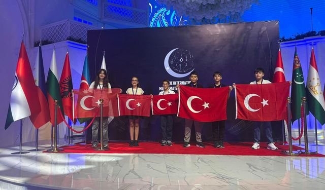 Dünya matematik olimpiyatlarında İzmir imzası! Bakü'de düzenlenen olimpiyattan madalya geldi