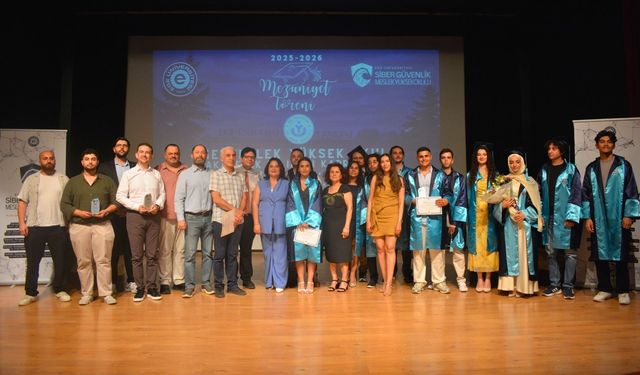 EÜ'de tarihi gün! Siber Güvenlik Meslek Yüksekokulu ilk mezunlarını verdi