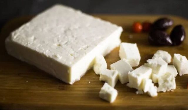 Peyniriniz ekşiyor ve kötü mü kokuyor! Tüketmeden önce mutlaka okuyun: Buzdolabındaki o büyük tehlike