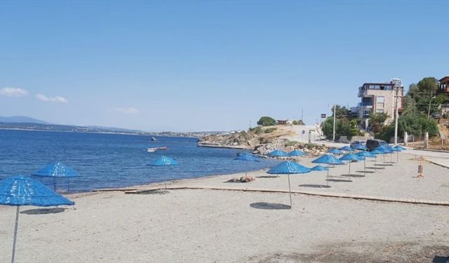 İzmir'de ücretsiz deniz keyfi arayanların yeni rotası: Turkuaz deniziyle büyülüyor! Bu plajı gören hayran kalıyor