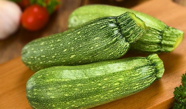 Ne kızartma ne dolma! Kabak pişmeden hazırlanıyor: İncecik dilimleniyor, lezzeti herkesi şaşırtıyor I Hem fit hem pratik