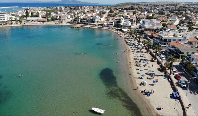 Mavi Bayraklı plajıyla büyülüyor! Tertemiz deniz, huzur dolu tatil: Ailecek denize gitmek isteyenler buraya geliyor