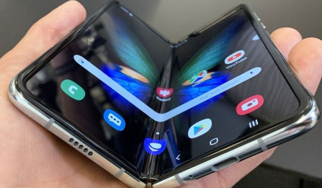 Katlanabilir telefon sevenlere müjde! Katlama izi azalıyor, dayanıklılık artıyor: Yeni teknoloji ilk kez kullanılacak