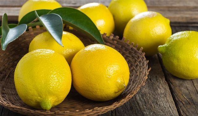 Sadece en sarı olanı almayın! En sulu ve taze limonu seçmek meğer çok basitmiş: Bu kritik detaya dikkat