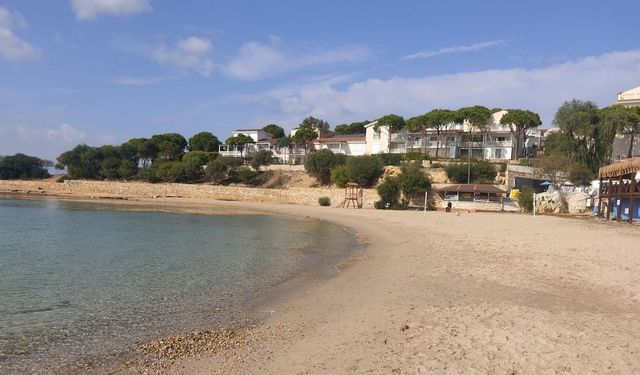 Çeşme'de ücretsiz girişi, Mavi Bayraklı, sığ ve berrak deniziyle ailelerin favorisi! Hem ekonomik hem huzur dolu tatil