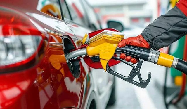 Akaryakıta yeni zam geliyor: İzmir'de motorin kaç lira olacak?