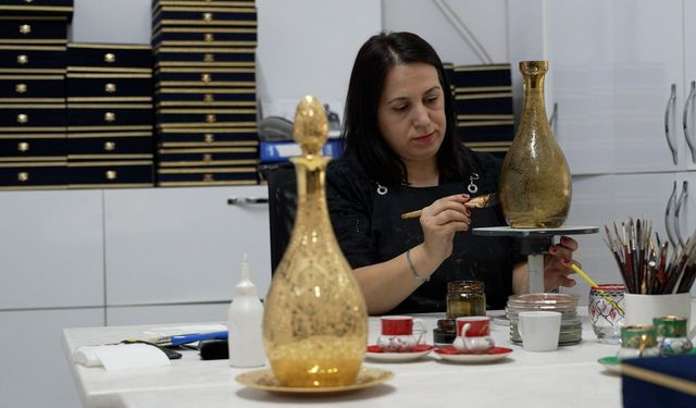 Asırlık sanat camda yeniden hayat buluyor: Her eser dünyada tek