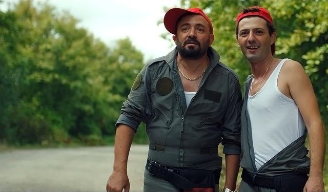 Hep Yek 4 filminin konusu ne? Oyuncuları kim? İşte merak edilenler