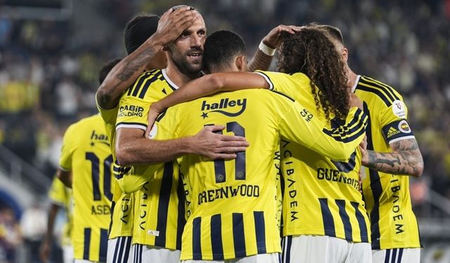 Kadıköy'de tarihi gece! Fenerbahçe'den Eyüpspor'a 8 gollü darbe