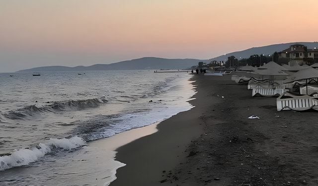 Burası ne Alaçatı ne Çeşme! Suyu berrak, denizi kumluk üstelik giriş ücretsiz:Buraya giden bir daha başka yere uğramıyor