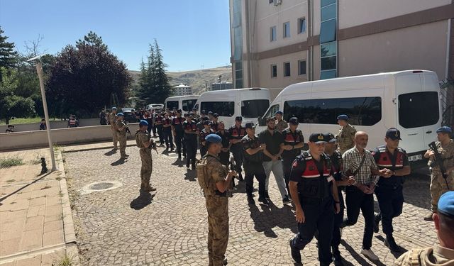İzmir dahil 3 ilde rüşvet ve dolandırıcılık operasyonu: 37 kişi gözaltında
