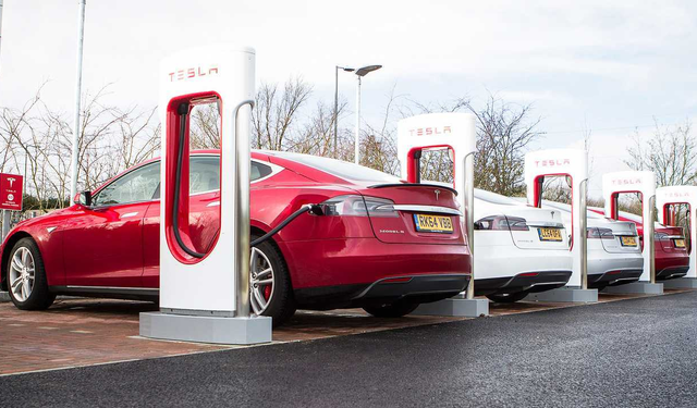 İzmir’deki Tesla kullanıcılarına müjde! Artık Bornova’da aracınızı şarj edebileceksiniz