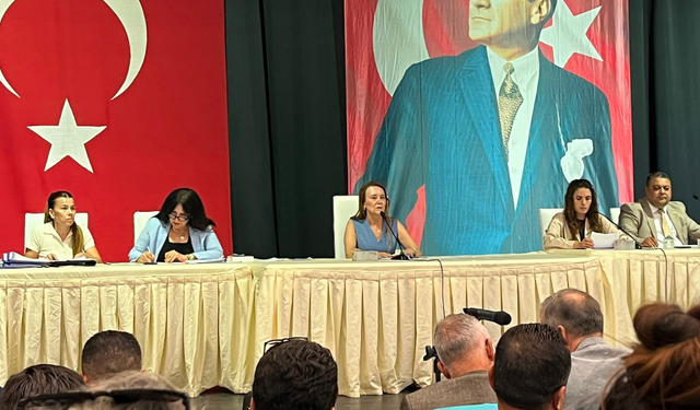 Konak Meclisi'nde komisyon üyeleri belirlendi! İşte yeni görevlendirilen isimler