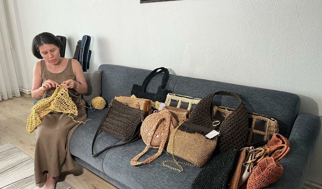 Karanlıkta renkleri buluşturuyor! Görme yetisini tamamen kaybetti, çareyi ipler ve ilmeklerde buldu