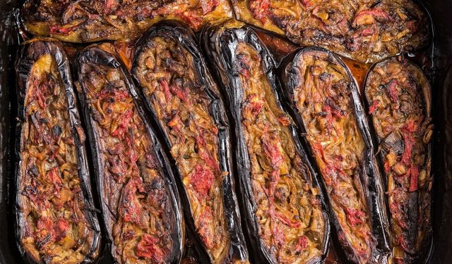 Ustaların karnıyarık sırrı buymuş! Bu yöntemle patlıcanlar yağ çekmiyor, lezzeti içinde kalıyor