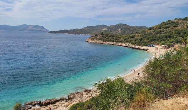 Ne Bodrum ne Alaçatı! Bu plaj hem ücretsiz hem aile dostu tatilin adresi