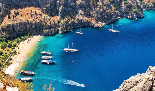 Ölüdeniz’i solladı! Kelebeklerin vazgeçilmez durağı: Berrak deniz, incecik kumlar ve uygun fiyata tatil mümkün