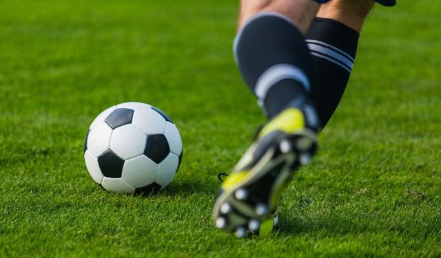 Bugün kimin maçı var? Fenerbahçe'nin Lyon maçı saat kaçta, hangi kanalda? İşte yayın kanalı