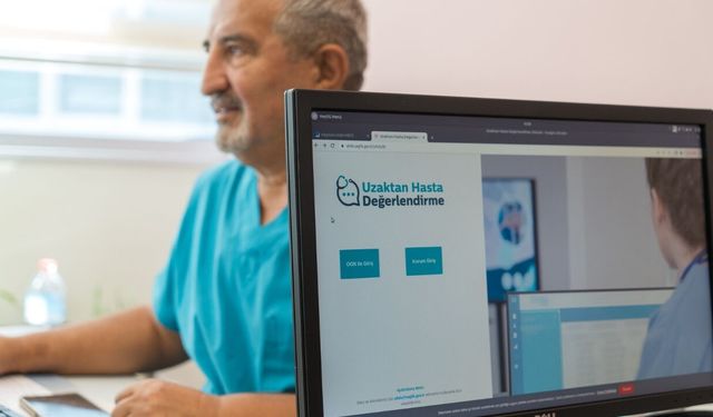 Hastaneye gitmelerine gerek kalmıyor! Manisa'da binlerce hastaya ev konforunda sağlık hizmeti
