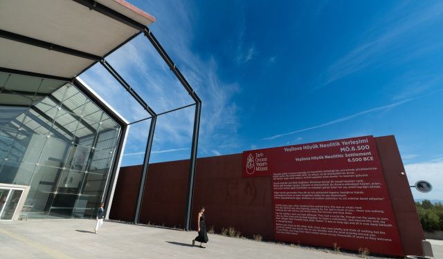 Bir otobüsle 8 bin 500 yıl geriye gidiliyor! İzmir’de ücretsiz zaman yolculuğu