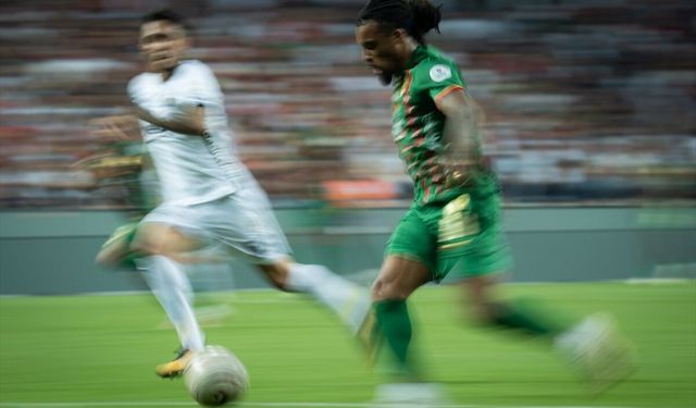 Süper Lig’de lider değişti! Diyarbakır’da kartlar ve goller havada uçuştu