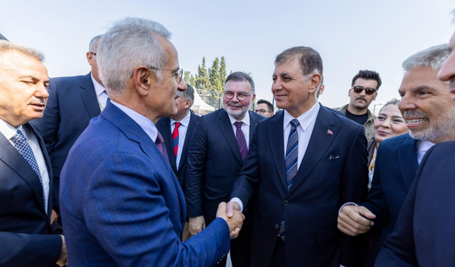 Ege’nin en büyük veri merkezi İzmir’de açıldı! “Bizim için çok kıymetli”