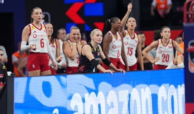 Filenin Sultanları finalde! Sırbistan'a set vermedi: 3-0