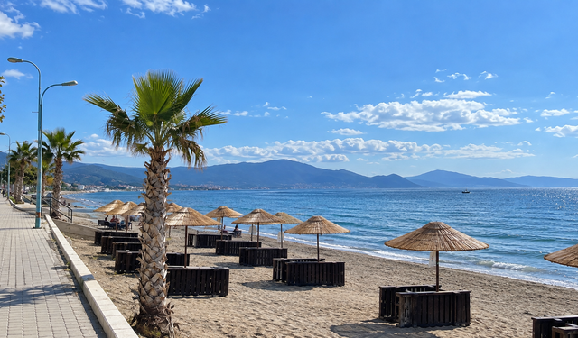 Seferihisar’da yaz bitmeden denize girilecek ılık denizli halk plajı! İzmir merkezde tabelası mütevazı, denizi ödüllü