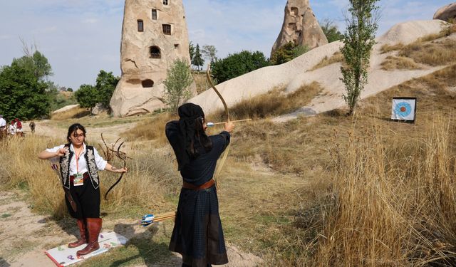 Kapadokya’da okçuluk festivali başladı: 250 sporcu 21 istasyonda yarışıyor