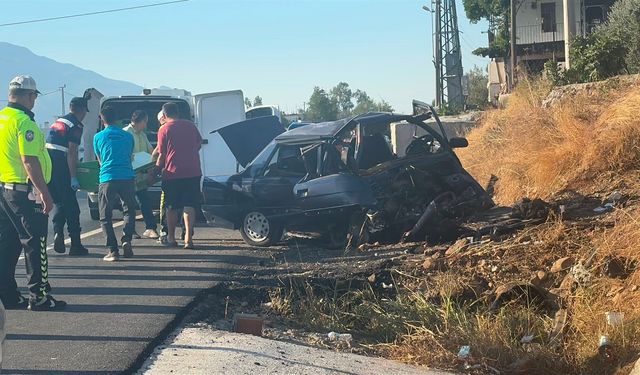 Kontrolden çıkan otomobil yol kenarına savruldu: 2 kişi hayatını kaybetti