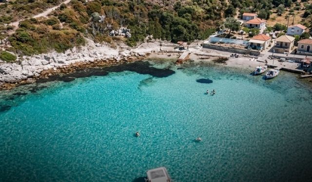 Ne Alaçatı ne de Seferihisar! İzmir’in gizli akvaryumu: Şezlong parası yok, gürültü yok, girişi tamamen ücretsiz!