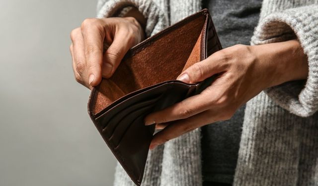 Orijinal deri nasıl anlaşılır? Meğer anlamak çok kolaymış: İşte gerçek deriyi ayırt etmenin en zararsız yolları
