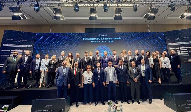 İzmir’de Dijital CEO ve Liderler Zirvesi  başladı! 300’den fazla yönetici bir arada