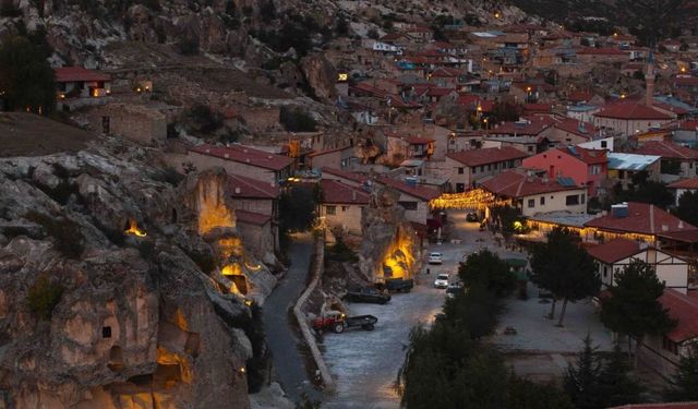 Bu evlerin duvarları taştan değil, dağın kendisi! Binlerce yıllık sır: A.R.O.G filmi de bu bölgede çekilmiş