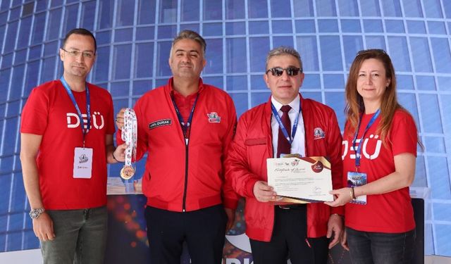 Bir tasarım, üç madalya! Dokuz Eylül Üniversitesi TEKNOFEST Güneydoğu’dan ödüllerle döndü