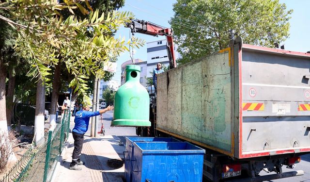 Buca'da tonlarca atık geri dönüşüme gitti