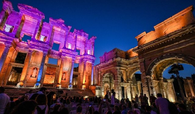 Türkiye’nin antik kentlerinde gece mesaisi