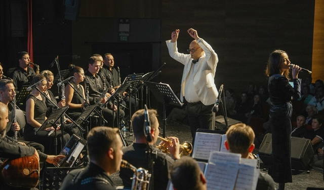 Gaziemir’de yeni sezon konserle başladı!  İki usta sanatçının eserleri seslendirildi