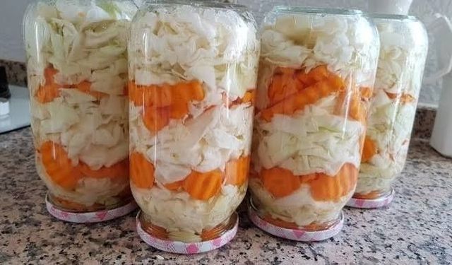 Kütür Kütür Lezzet: Lahana Turşusu Yapımının Sırları