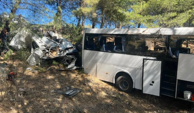 İzmir’den Aydın’a giden tur otobüsü kaza yaptı! Ölü ve yaralılar var