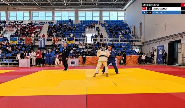 İzmirli üç judocu Balkan Şampiyonası'ndan madalyayla döndü